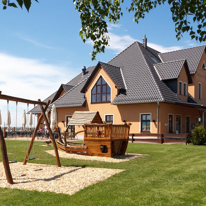 Spielplatz am Restaurant Seeperle - Gastronomie in der Leipzig Region
