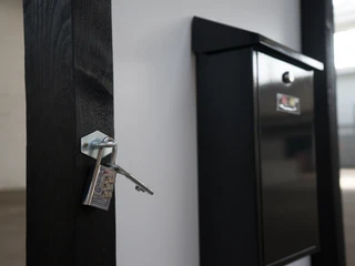 Briefkasten bei der Room Escape Challenge - Erlebnisse in Leipzig Briefkasten bei der Room Escape Challenge