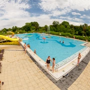 Sommerbad Schönefeld Erlebnisbecken mit Breitrutsche