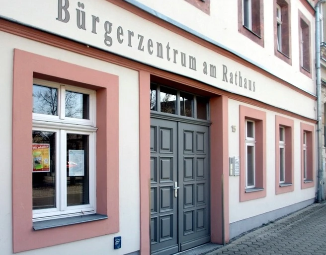 Tourist- und Bürgerinformation Frohburg Die Tourist-Information Frohburg ist direkt am Markt gelegen und nicht verfehlbar.