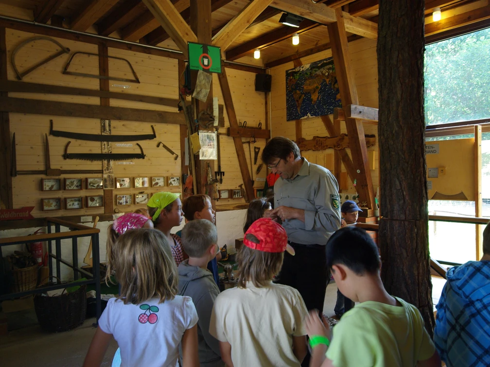 WaldErlebnisScheune in Taura © Sachsenforst