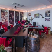 Weine und Events - Gastronomie in Leipzig Gastraum der Bar Weine & Events in der auch Veranstaltungen stattfinden, Gastronomie in Leipzig, weinstube, vinothek, veranstaltungen