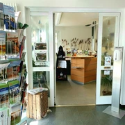 Eingangsbereich der Tourist Information Dümmerland