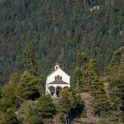 Burgspitz.jpg Aussenansicht Kapelle BurgspitzExterior view of the Burgspitz chapelVue extérieure de la chapelle Burgspitz
