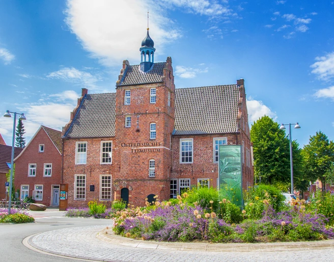 Teemuseum Norden Außenansicht.jpg