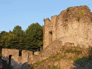 wilderswil-sommer-ruine-unspunnen.jpg