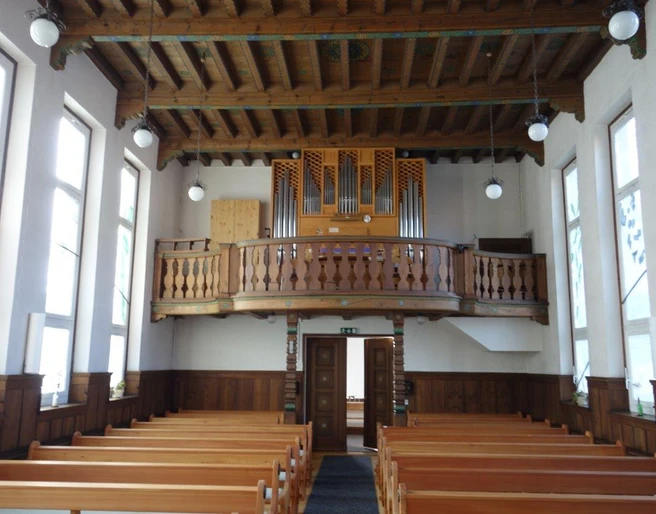 Evangelische Kirche Innenansicht_1.jpg Innenansicht der evangelischen KircheInterior view of the Protestant churchVue intérieure de l'église protestante