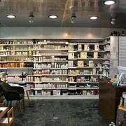 Apotheke Pfammatter Innenansicht 3.jpeg