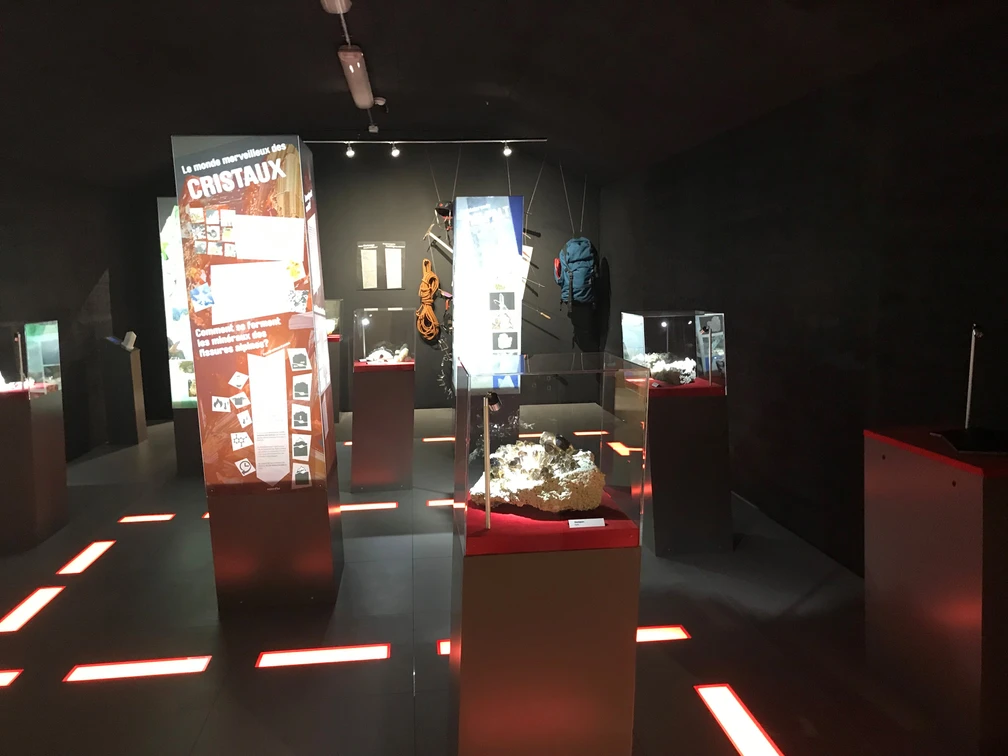 kristallmuesum-naters-1.jpg