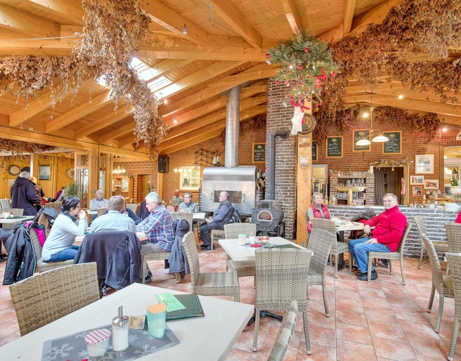 Gastro_Bauernhof-Cafe-Schild-Innen.jpg