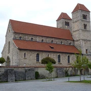Die Romanische Basilika St. Michael in Altenstadt.