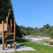 "Fernseher" an der Lofer am Kinderwagen- und Spieleweg Reit im Winkl