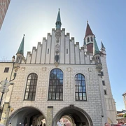 d0875643c6f4-altes-rathaus-3311-foto-regina-gschwandtner.jpg