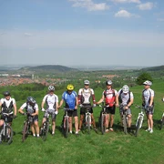 Mountainbike-Gruppe mit Blick auf Goslar