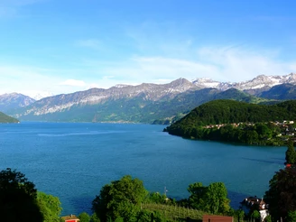 Spiez: Thunersee gegen Westen