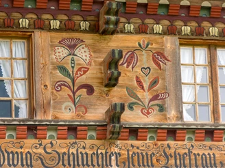 Peinture murale fascinante à la Sälbeze-Huus