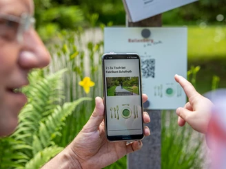 Informations via le code QR sur le parcours «a la Cart» de Ballenberg