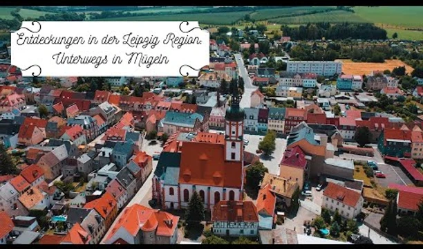 In dem Video nimmt uns Kerstin - Gästeführerin in Mügeln - mit auf eine kurze Reise in die Erlebniswelt Kaolin und ins Kloster Marienthal