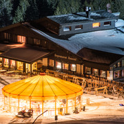 Winter_Nacht_Schneebar_Erlebnis-Restaurant Rossweid_Soerenberg_Samuel Buettler (7).jpg