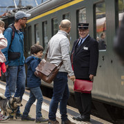 «Herzlich willkommen zur Erlebnisfahrt San Gottardo» | «Bienvenue au voyage découverte San Gottardo» | «Un cordiale benvenuto a bordo del treno avventura San Gottardo», 2022.