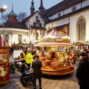 Weihnachten_Weihnachtsmarkt_Franziskanerplatz_3_4280a5a92f.jpg