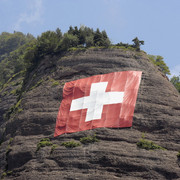 Grösste Schweizerfahne der Welt über der Rigi