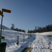 Auf der Höhe von Ohmstal empfängt uns die winterliche Landschaft