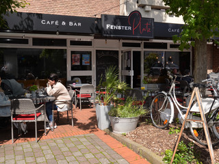 Café Fensterplatz Außensitzbereich