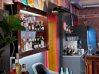 Verrückt - Bar and Bistro