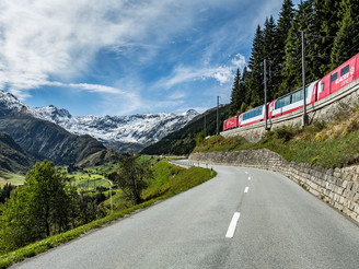 Glacier Express auf dem Oberalppass