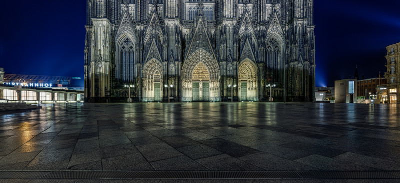 Praça da Sé - SP Brasil  Barcelona cathedral, Cologne cathedral