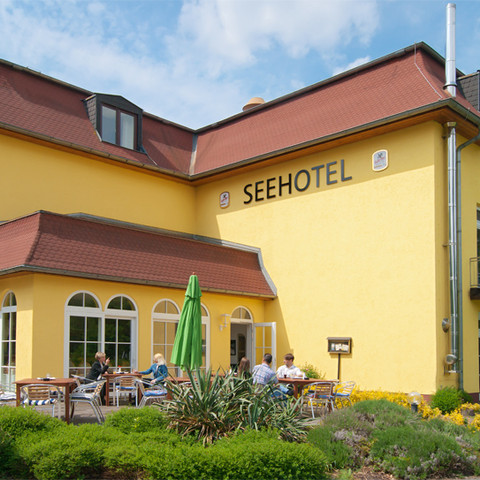 Sonnanaufgang an Beetzee Seehotel Brandenburg a.d. Havel (Beetzsee) •  HolidayCheck (Brandenburg