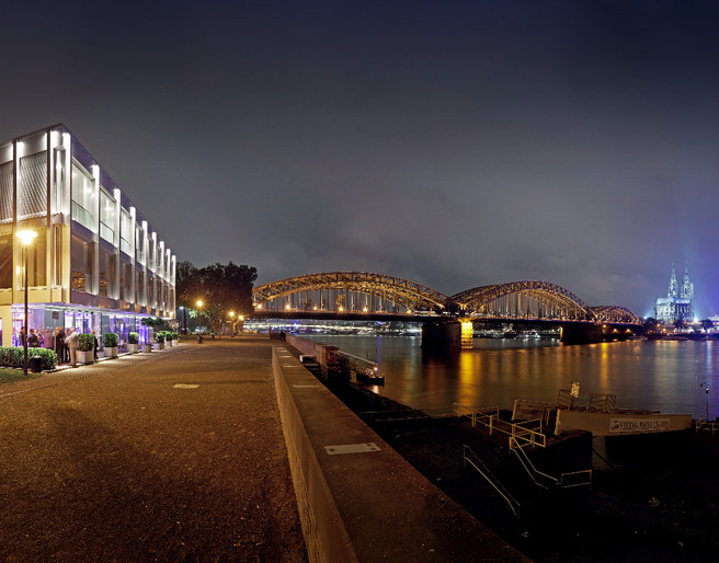the view Cologne Exterior view by night