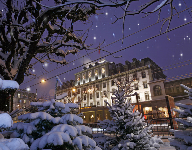 Winter_View_Hotel_Schweizerhof_Outside.jpg