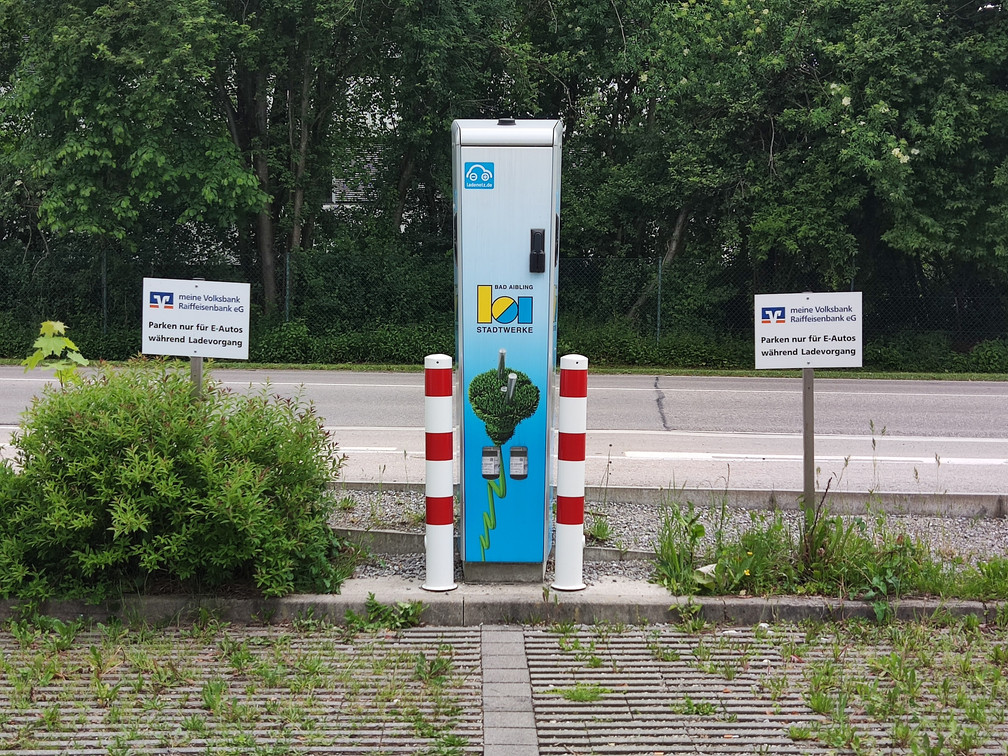 E-Ladestation-Parkplatz-Raiffeisenbank