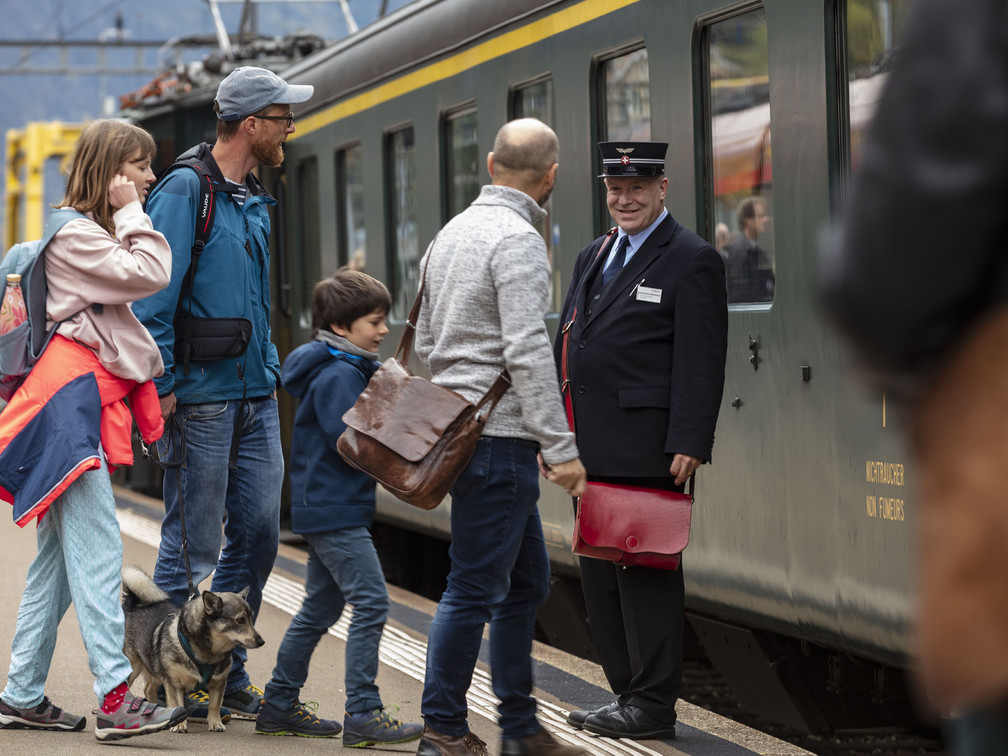«Herzlich willkommen zur Erlebnisfahrt San Gottardo» | «Bienvenue au voyage découverte San Gottardo» | «Un cordiale benvenuto a bordo del treno avventura San Gottardo», 2022.