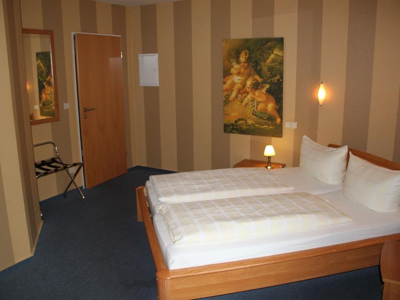 Bild vergrößern: Einzelzimmer 5-8 mit Doppelbett Dependance