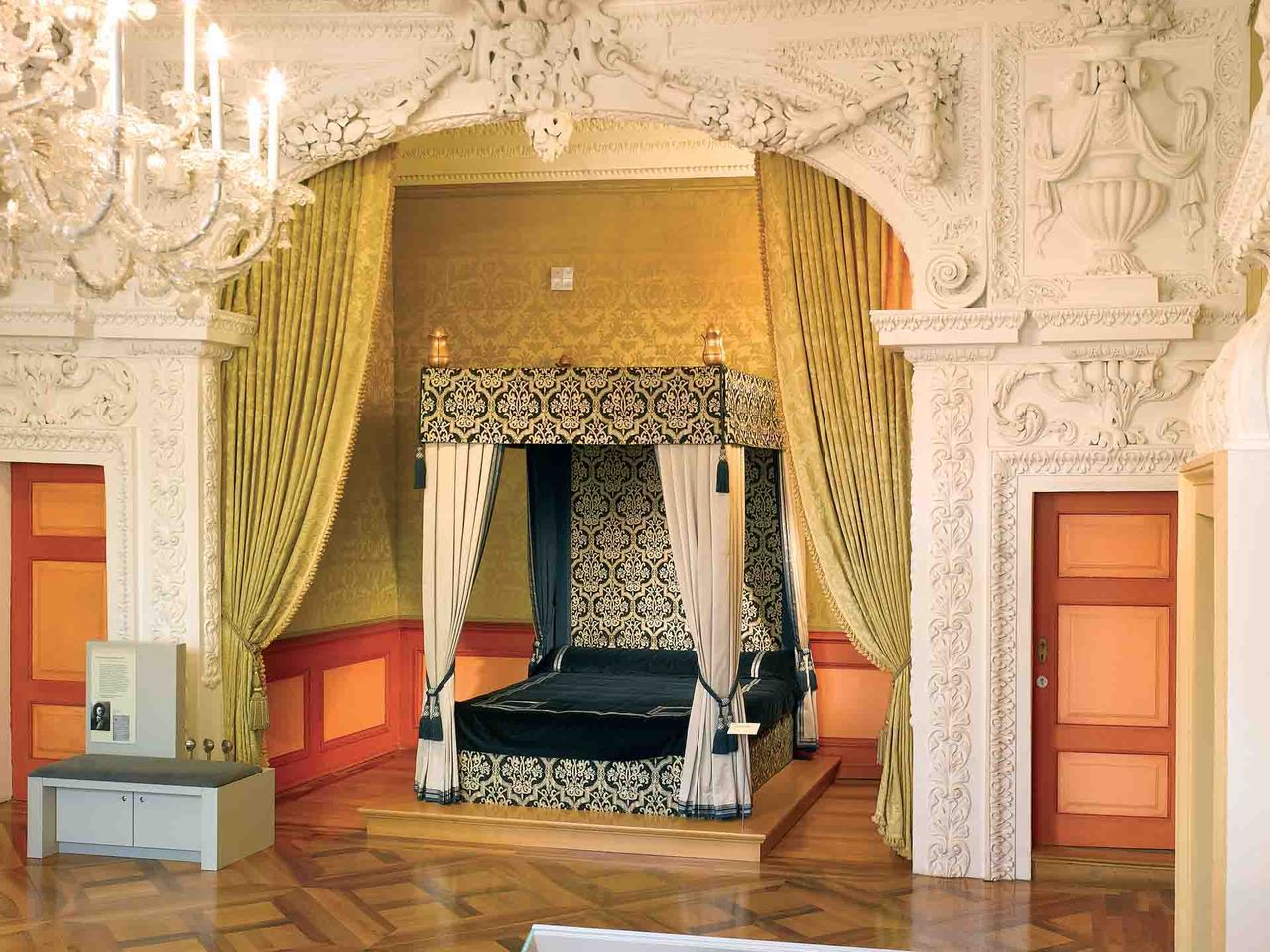 Bild vergrößern: Celler Schloss, Paradezimmer im Residenzmuseum