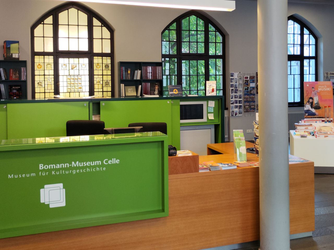 Bild vergrößern: Bomann-Museum - Counter und Museumsshop