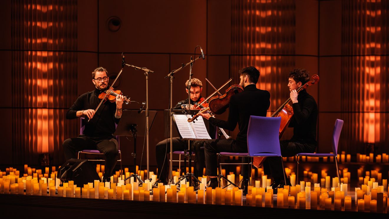 Bridgerton-Musik bei Kerzenschein