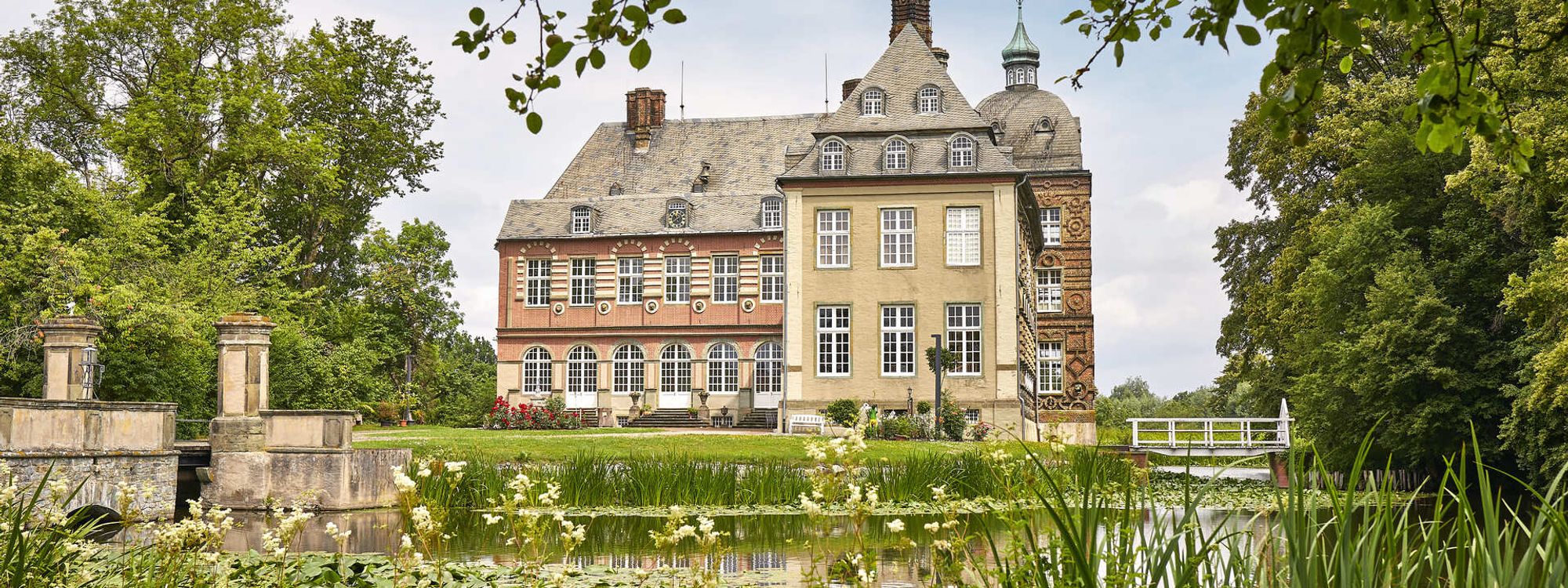 lippetal-schloss-hovestadt-wegesrand