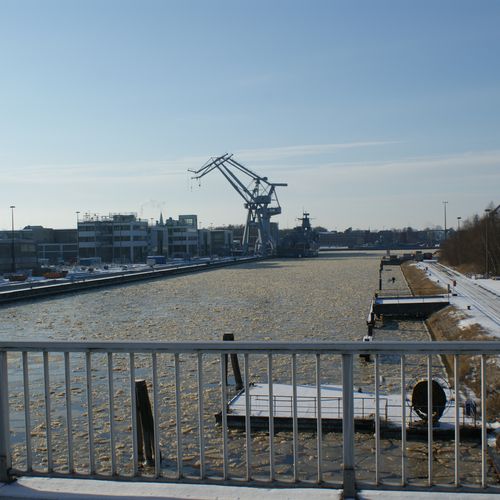 Blick von der Jachmannbrücke Richtung Marinearsenal