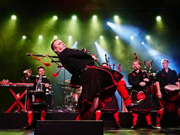 red_hot_chilli_pipers.jpg