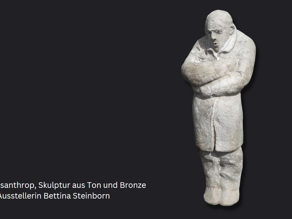 Der Misanthrop, Skulptur aus Ton und Bronze ARTe Ausstellerin Bettina Steinborn.png