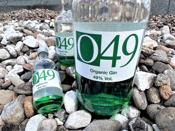 Gin O49