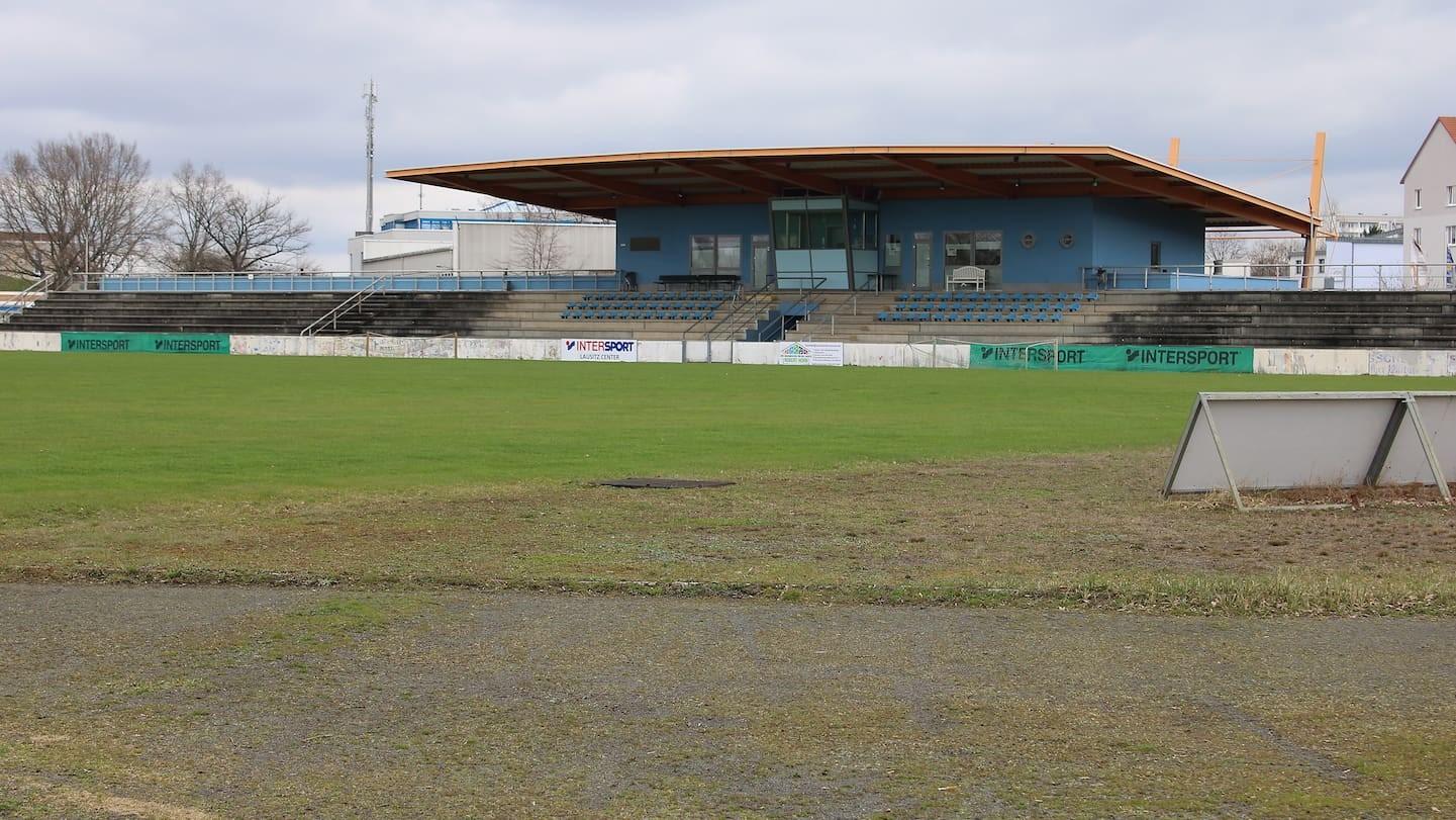 Friedrich-Ludwig-Jahn-Stadion Hoyerswerda Friedrich-Ludwig-Jahn-Stadion Hoyerswerda