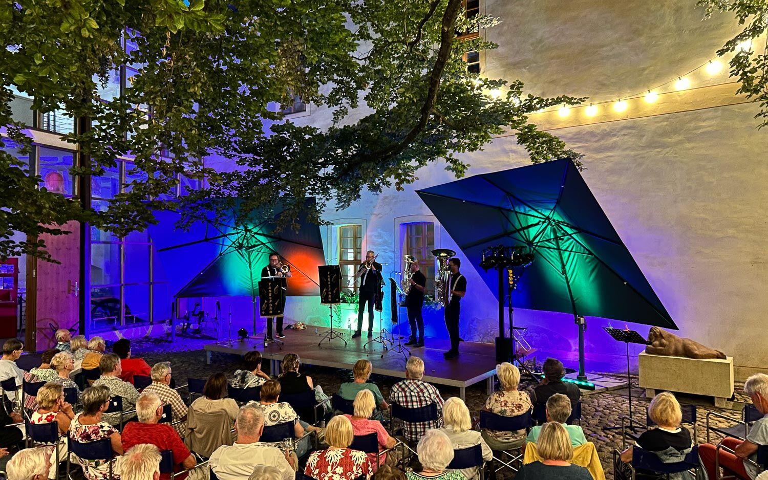 Blechfest - Konzert im Schlosshof Blechfest - Konzert im Schlosshof
