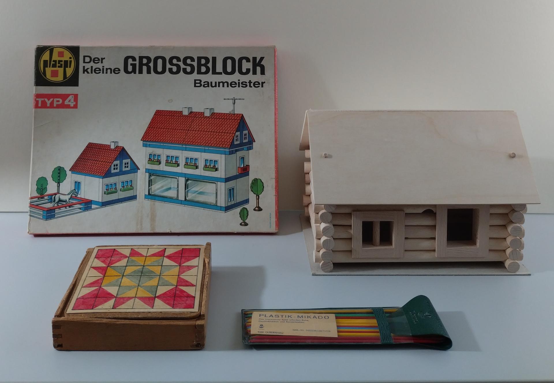 Der kleine Großblock-Baumeister und andere alte Spiele Der kleine Großblock-Baumeister und andere alte Spiele