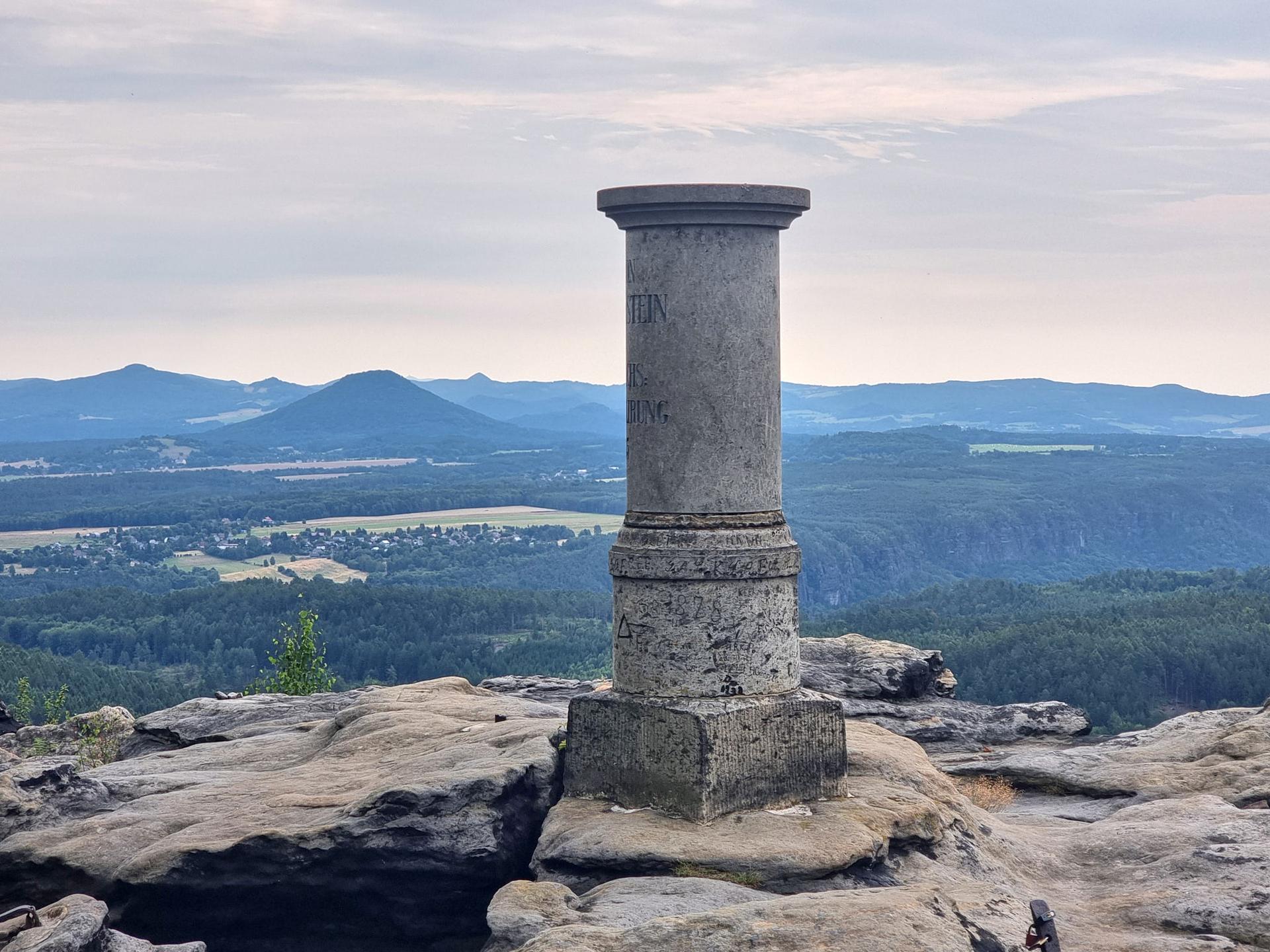 Großer Zschirnstein Aussicht (Quelle: Yvonne Brückner) Großer Zschirnstein Aussicht (Quelle: Yvonne Brückner)