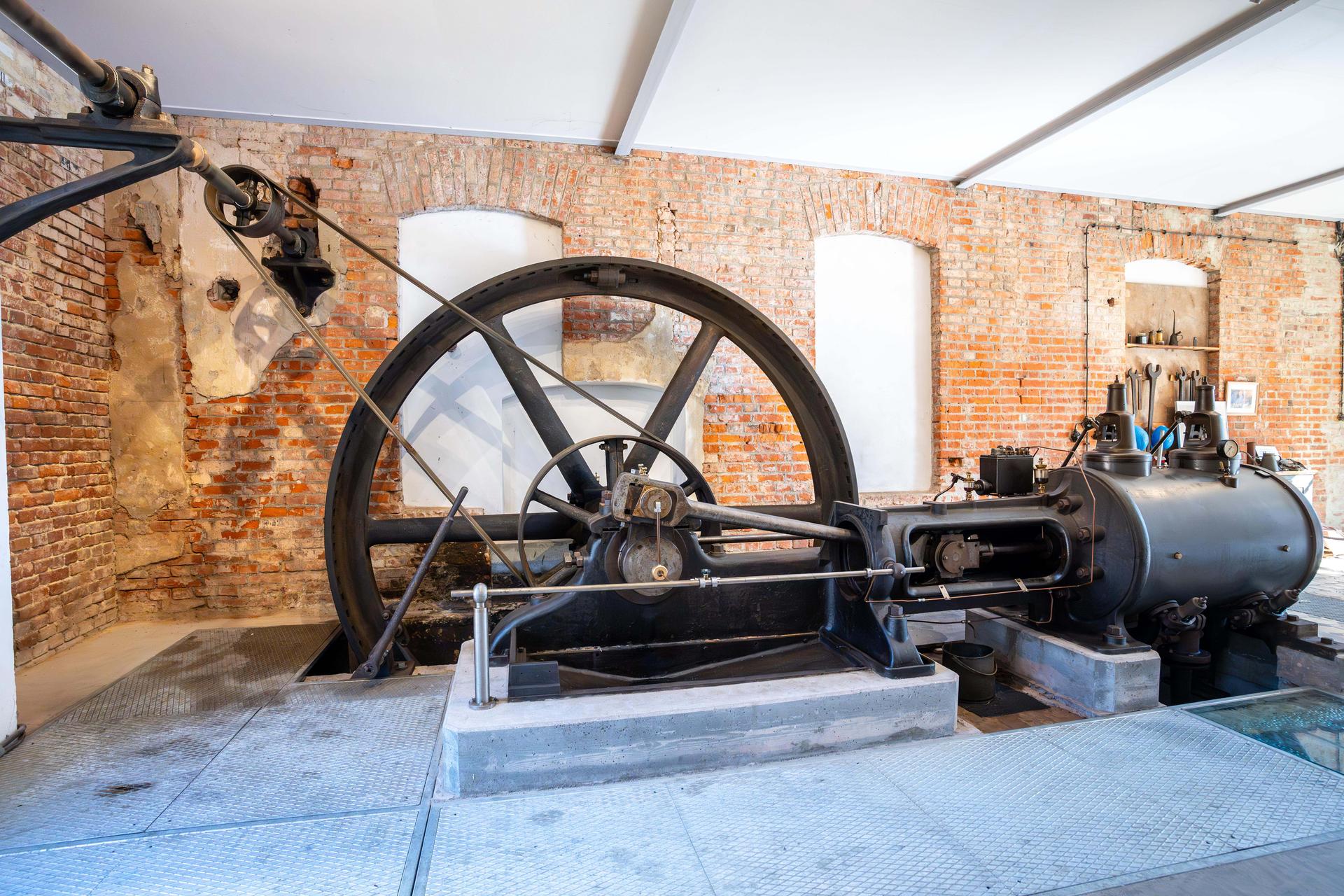 Quelle: Oliver Göhler, Oliver Goehler | GOMEDIENDESIGN Tuchfabrik Gebr. Pfau Crimmitschau_Dampfmaschine (c) Oliver Göhler.jpg (Quelle: Oliver Göhler, Oliver Goehler | GOMEDIENDESIGN)